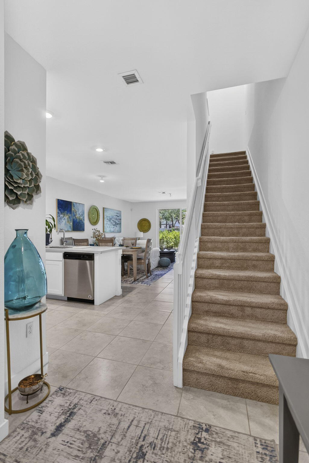 RIVIERA COVE - Residential Lease