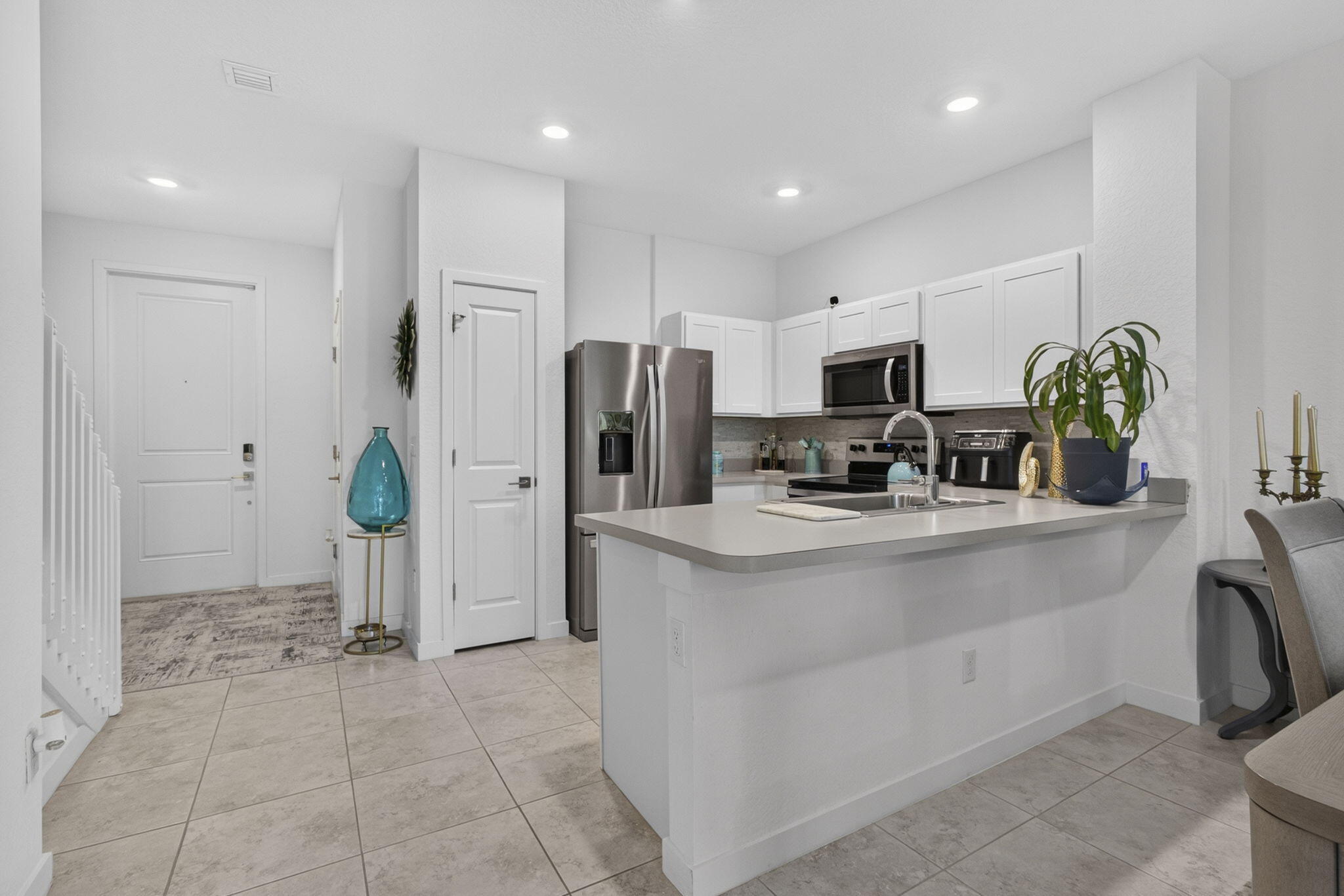 RIVIERA COVE - Residential Lease