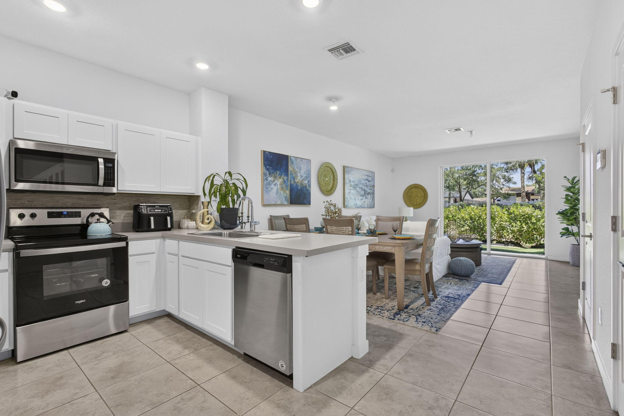 RIVIERA COVE - Residential Lease