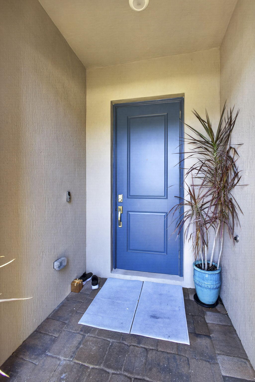 RIVIERA COVE - Residential Lease