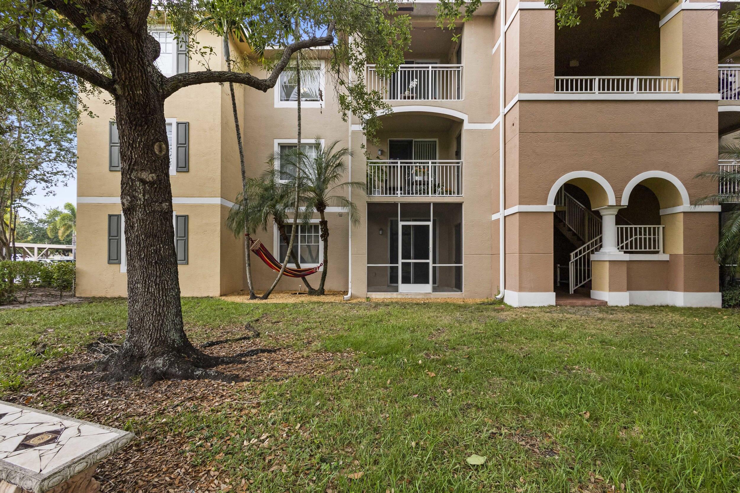 VILLAS AT EMERALD DUNES CONDO - Residential Lease