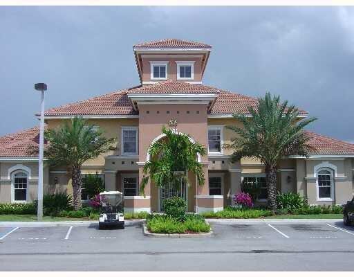 VILLAS AT EMERALD DUNES CONDO - Residential Lease