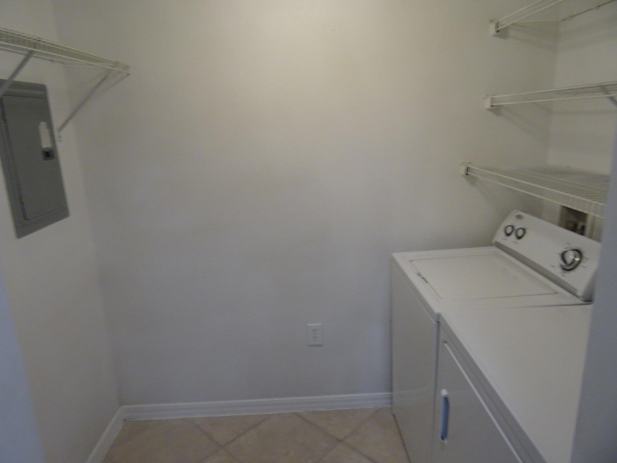 VILLAS AT EMERALD DUNES CONDO - Residential Lease