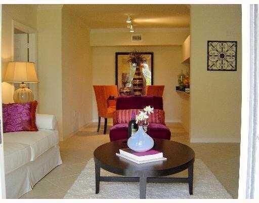 VILLAS AT EMERALD DUNES CONDO - Residential Lease