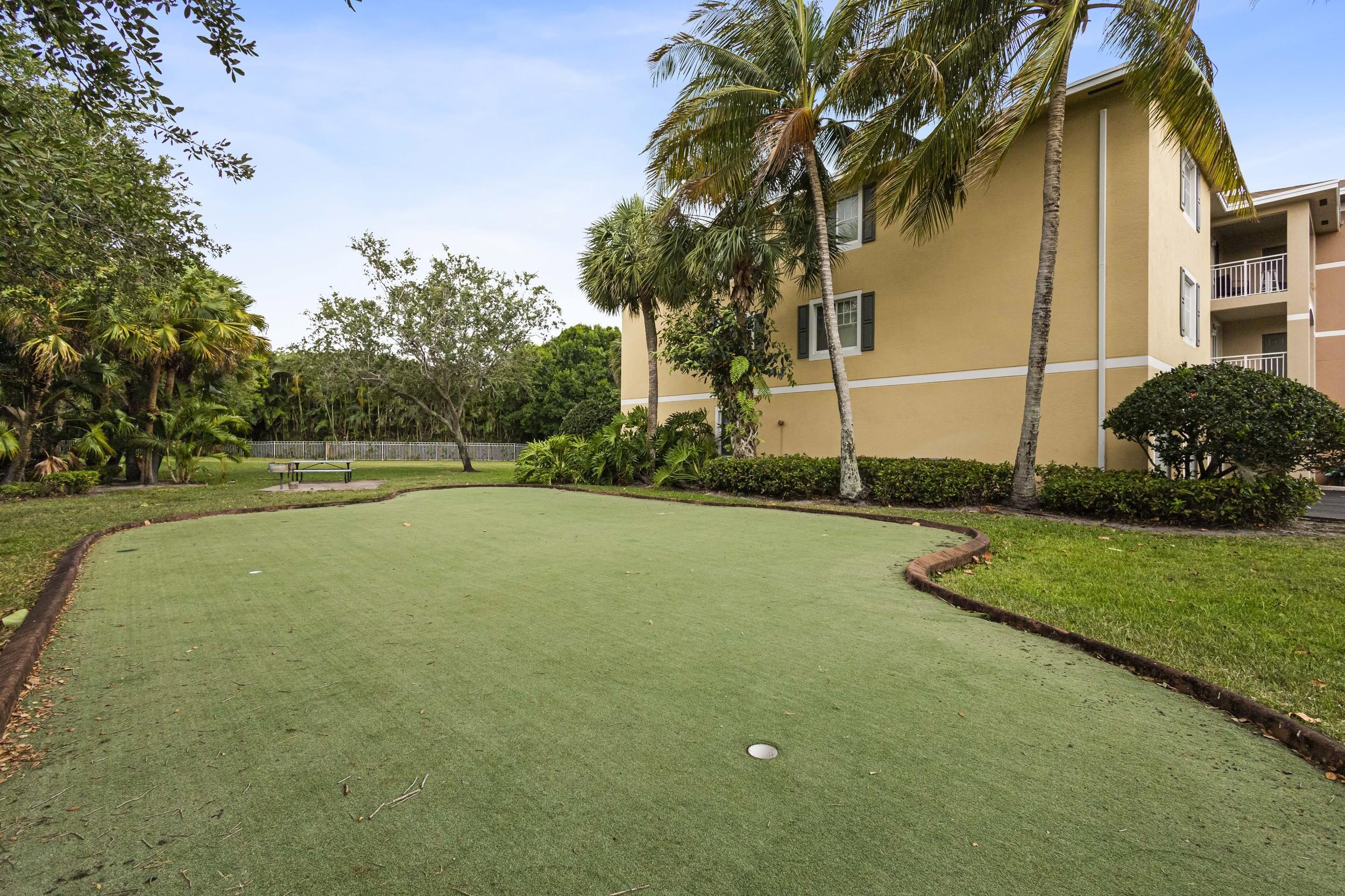 VILLAS AT EMERALD DUNES CONDO - Residential Lease
