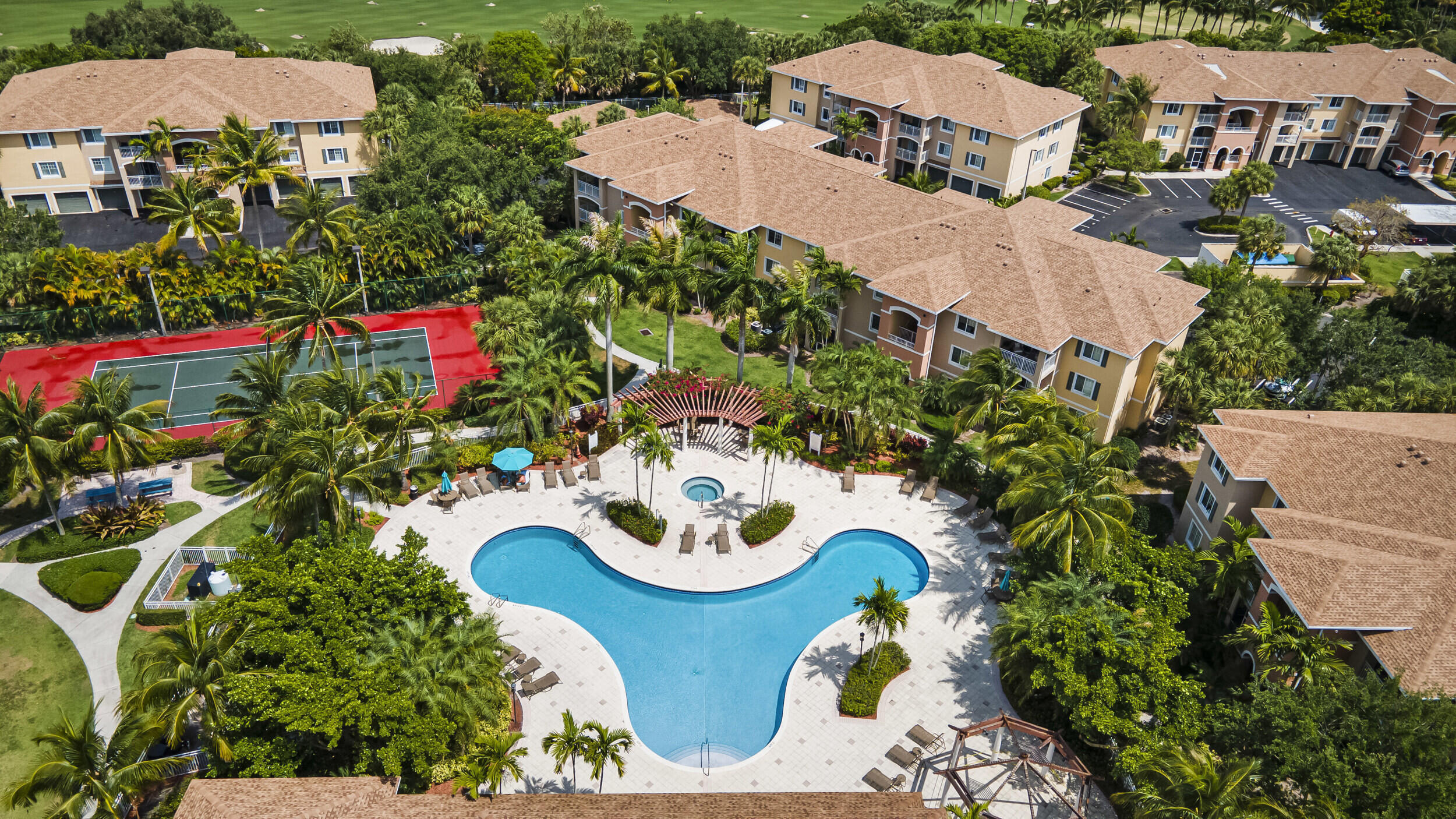VILLAS AT EMERALD DUNES CONDO - Residential Lease