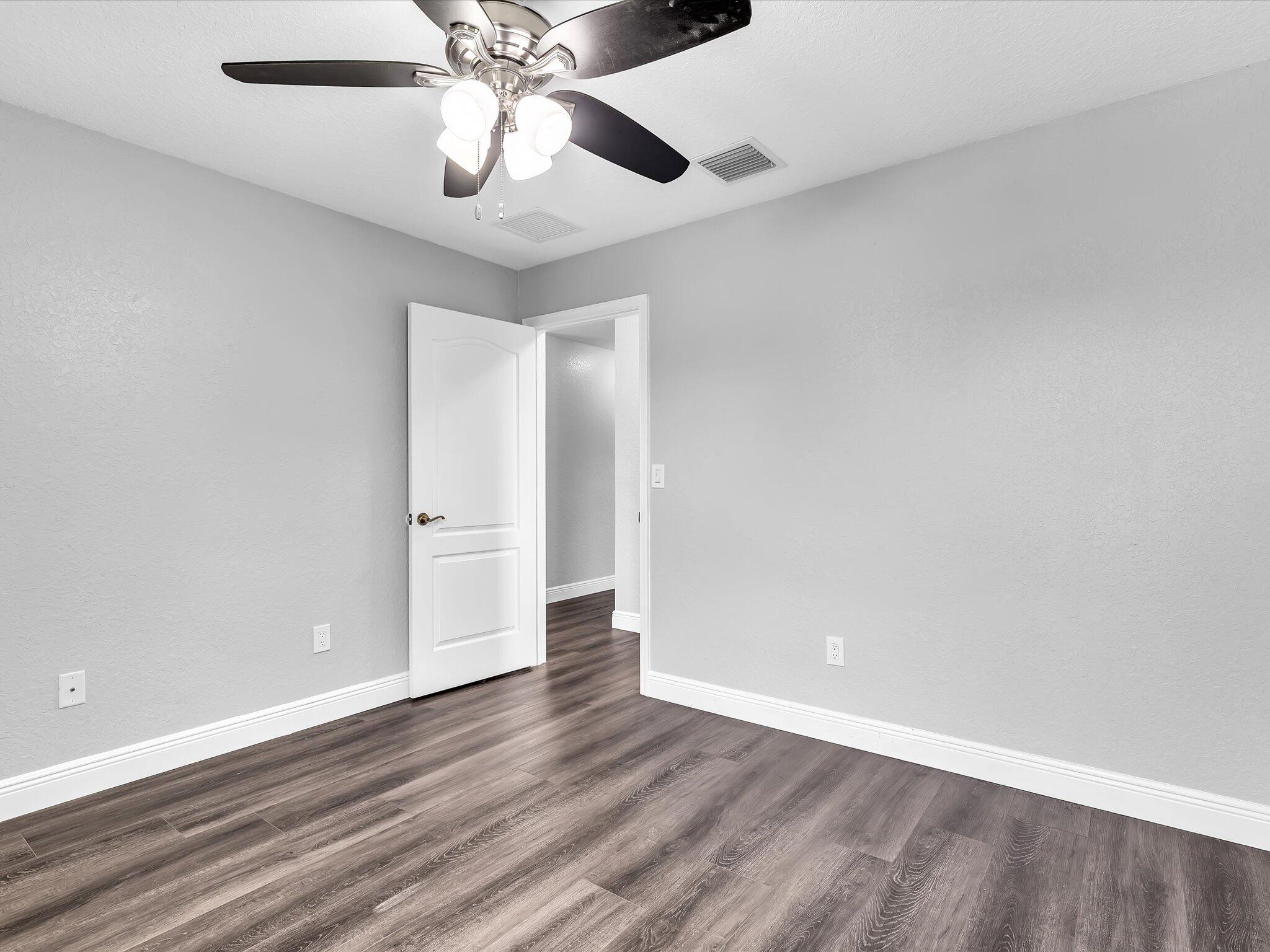COLONY LAKE - Residential