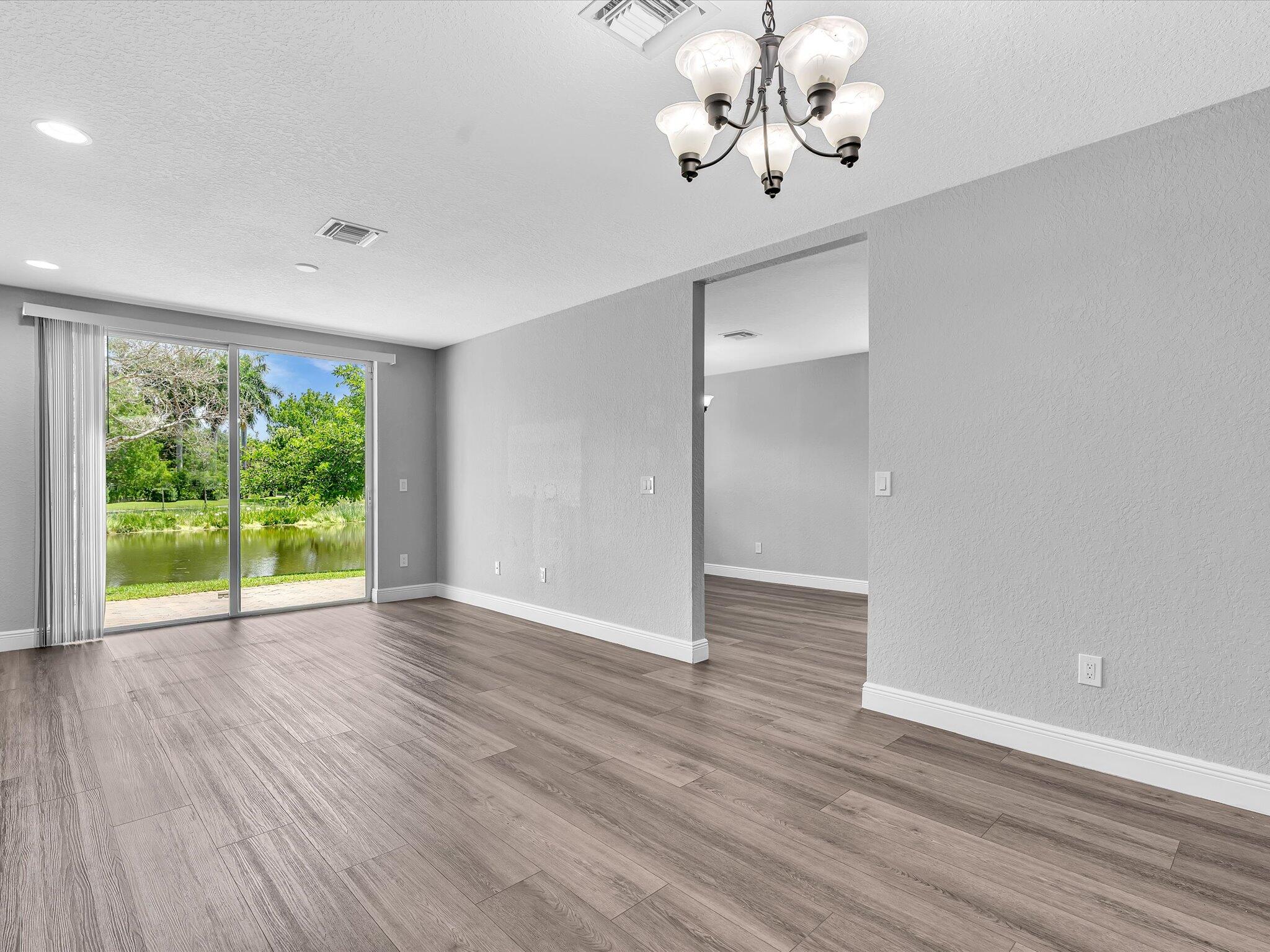 COLONY LAKE - Residential