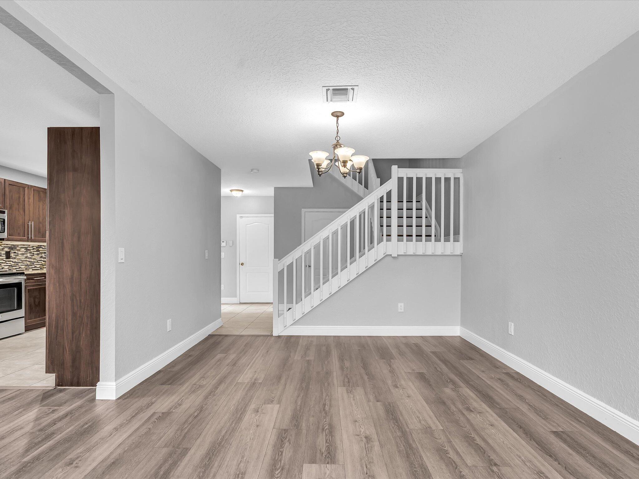 COLONY LAKE - Residential