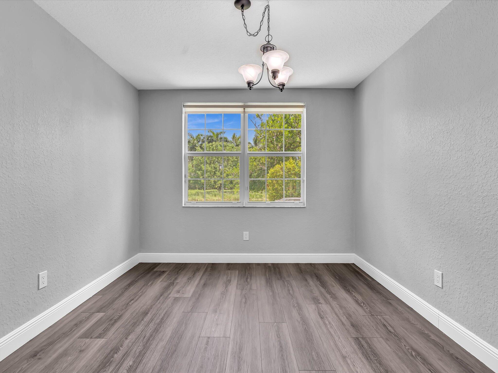 COLONY LAKE - Residential