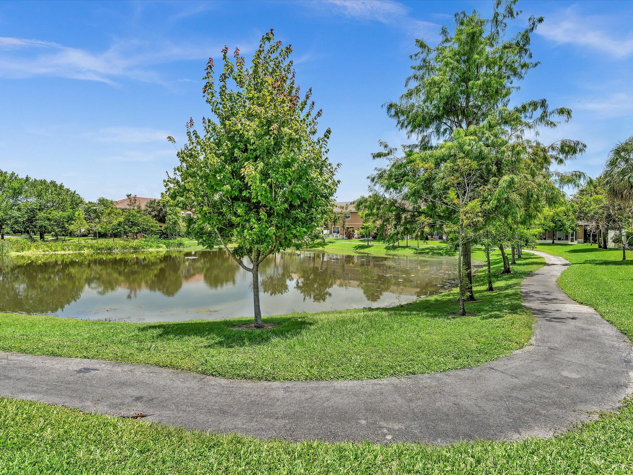 COLONY LAKE - Residential