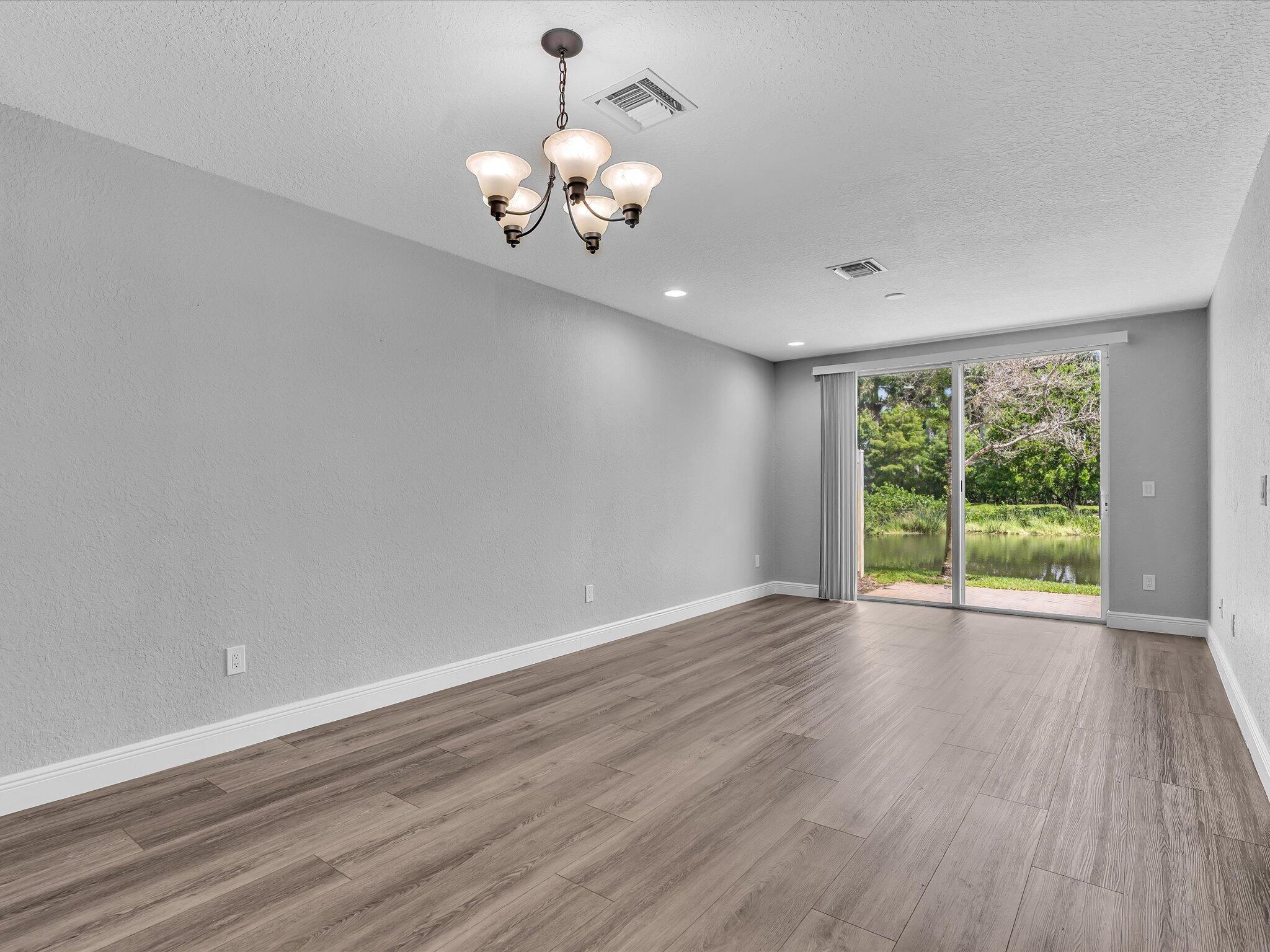 COLONY LAKE - Residential