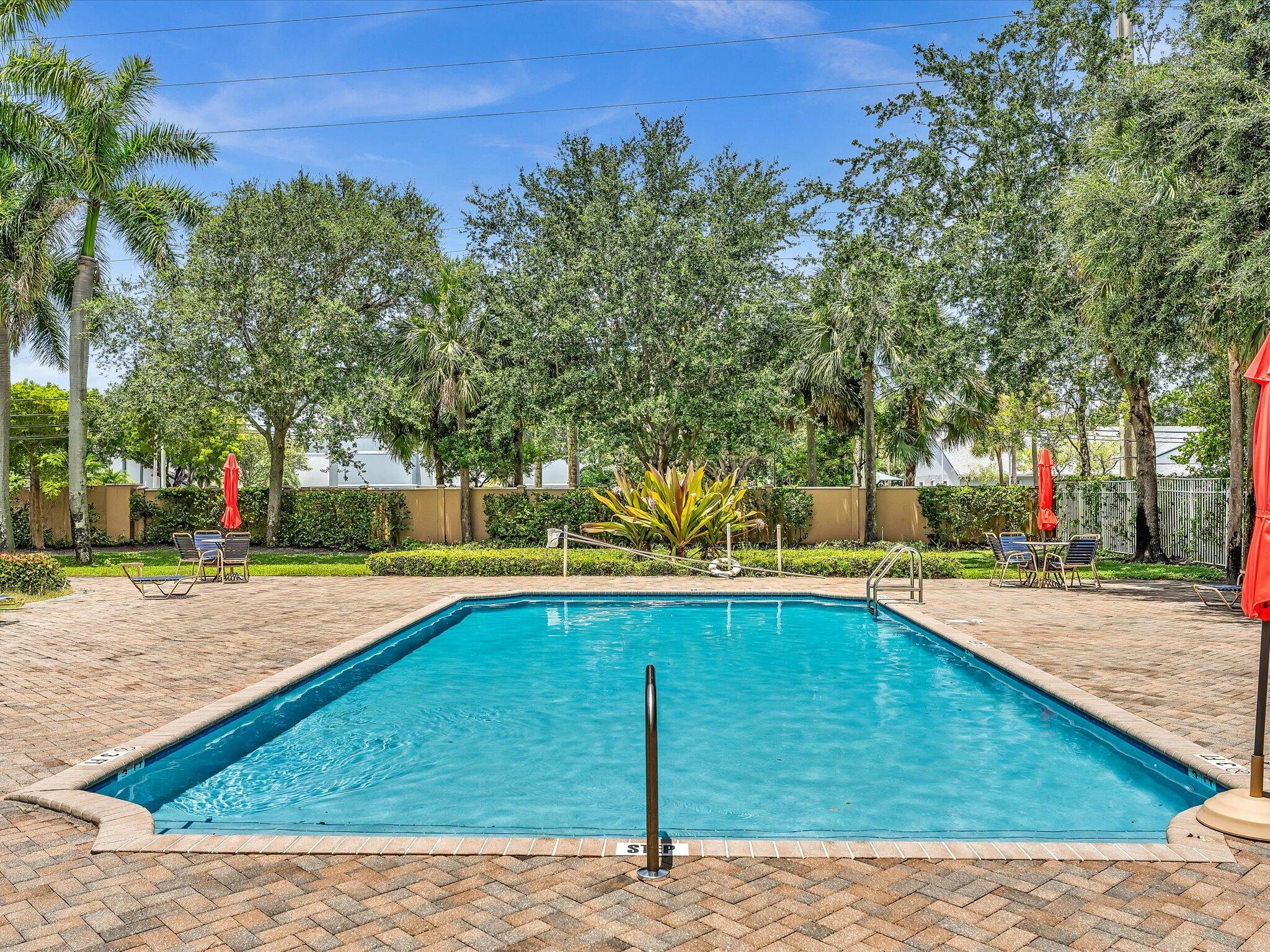 COLONY LAKE - Residential