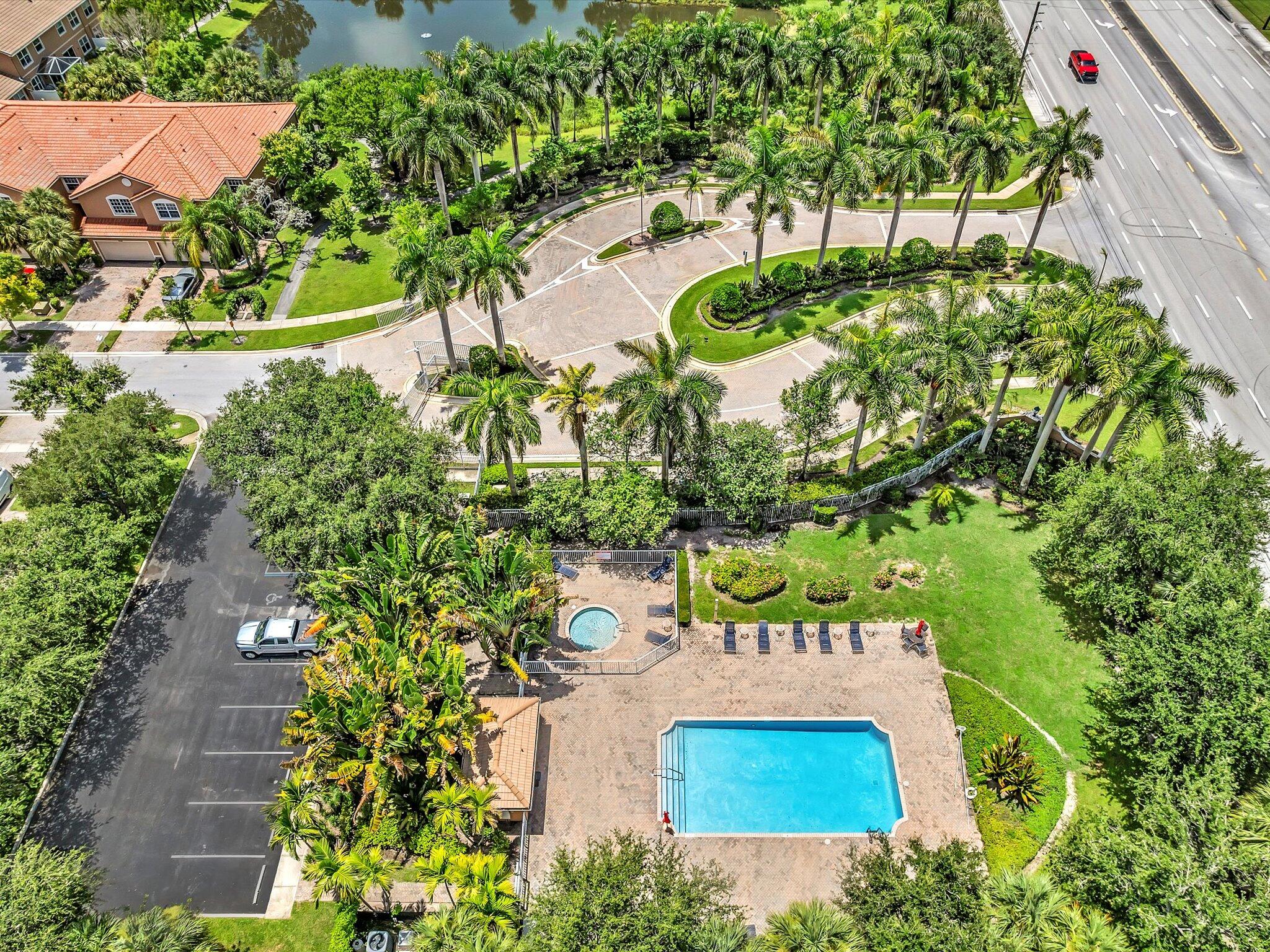 COLONY LAKE - Residential