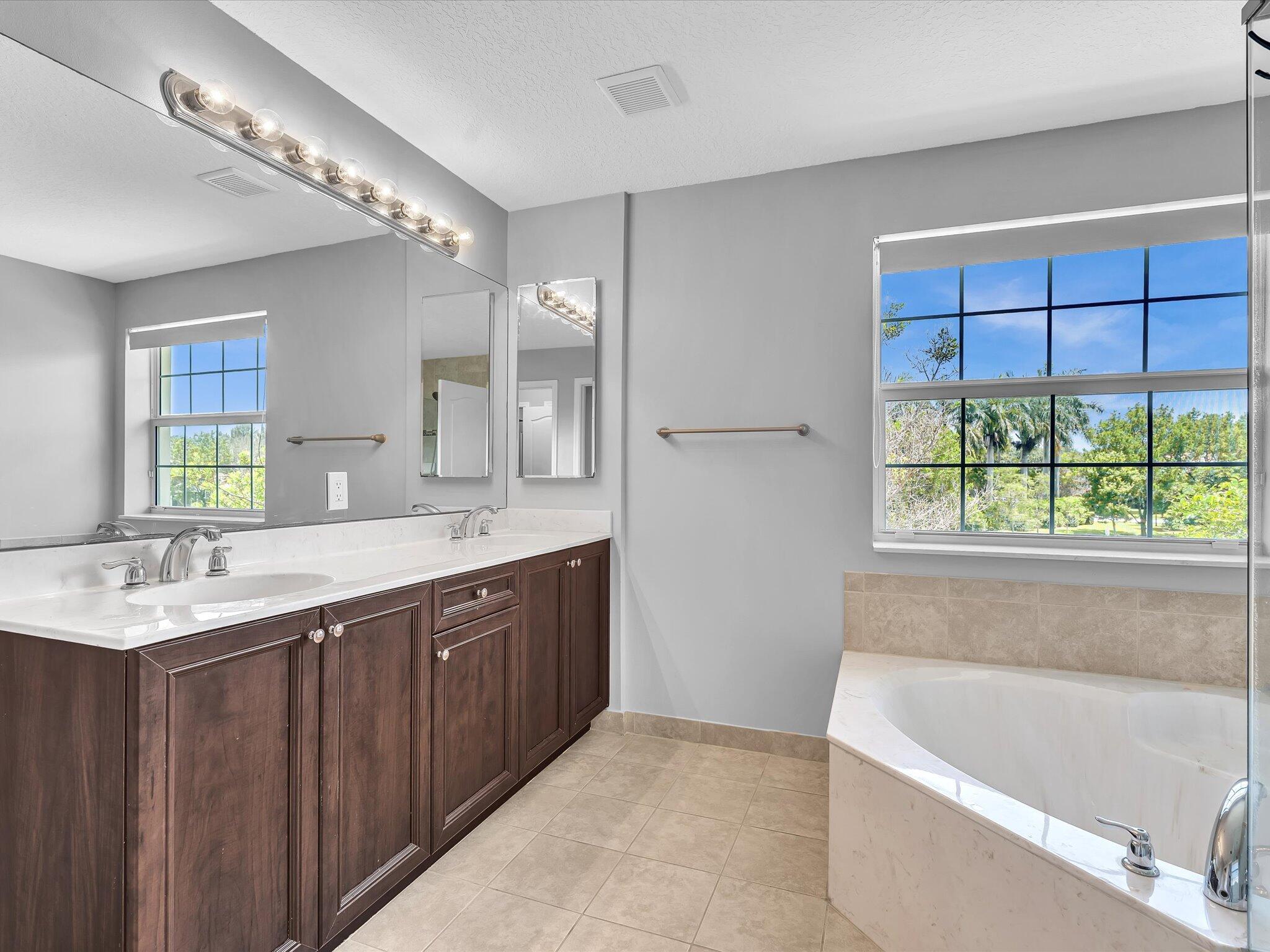 COLONY LAKE - Residential