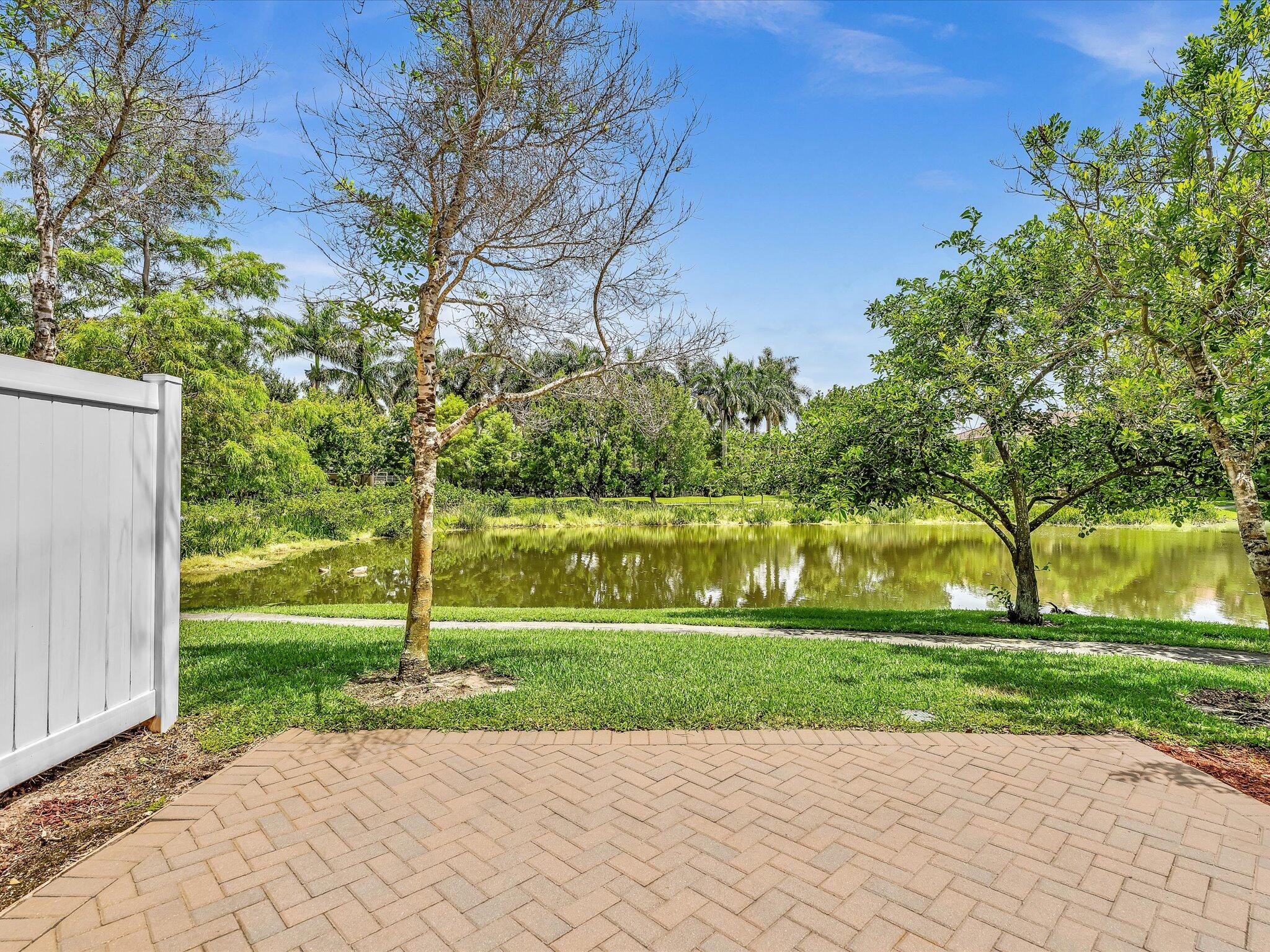 COLONY LAKE - Residential
