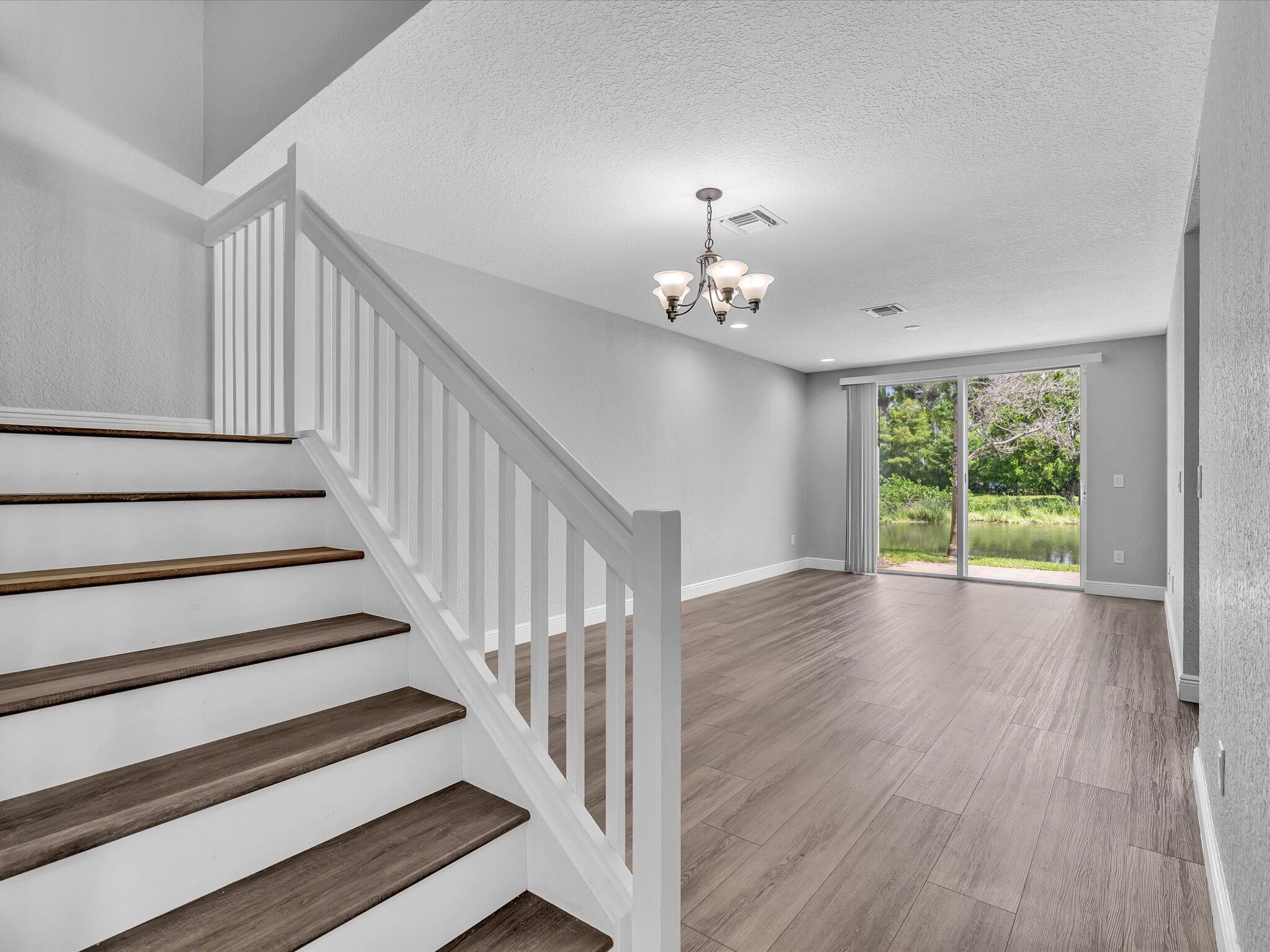 COLONY LAKE - Residential