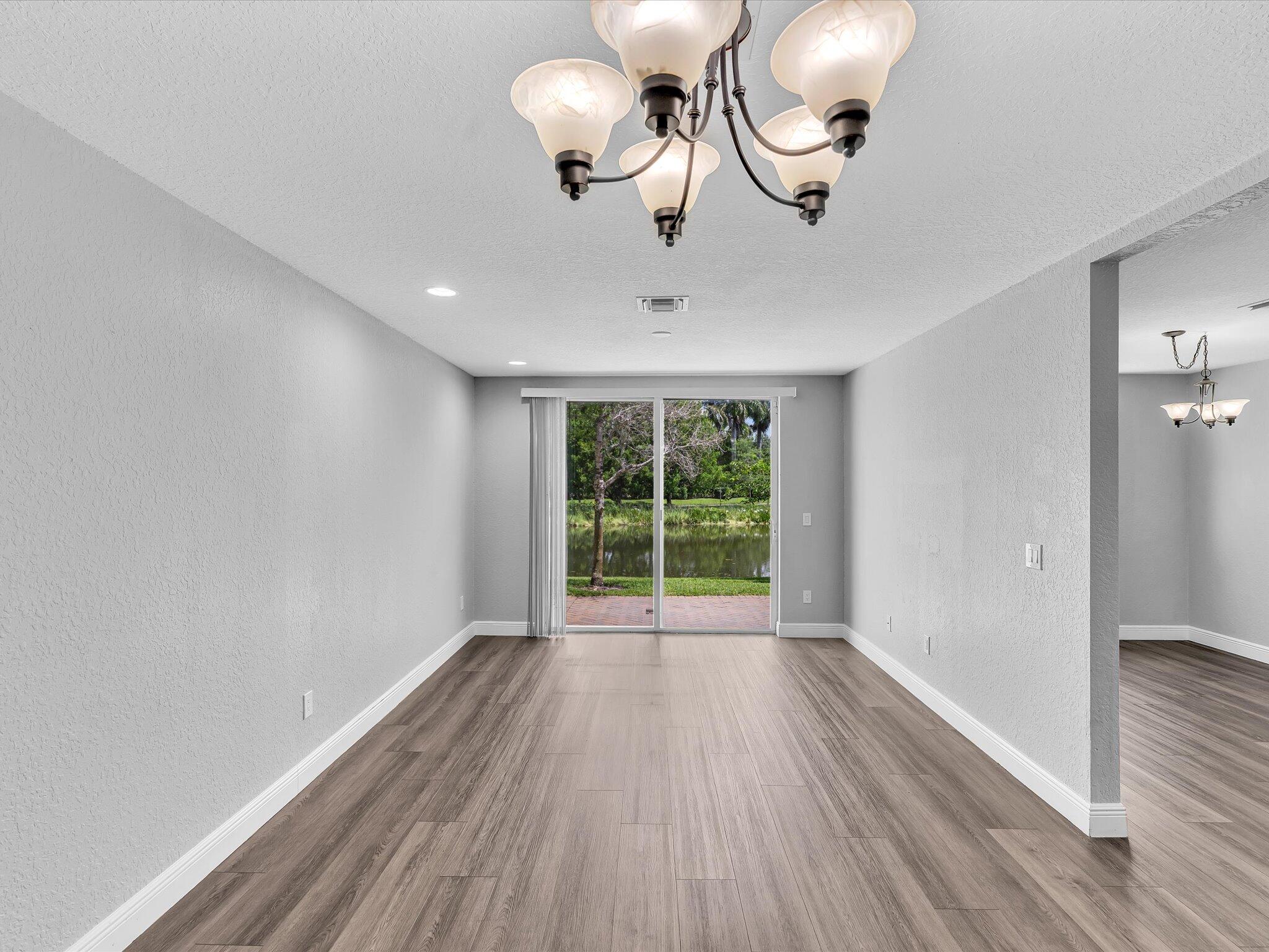 COLONY LAKE - Residential