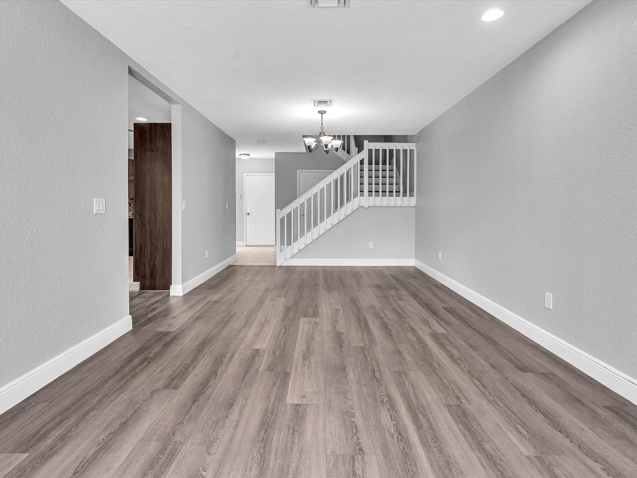 COLONY LAKE - Residential