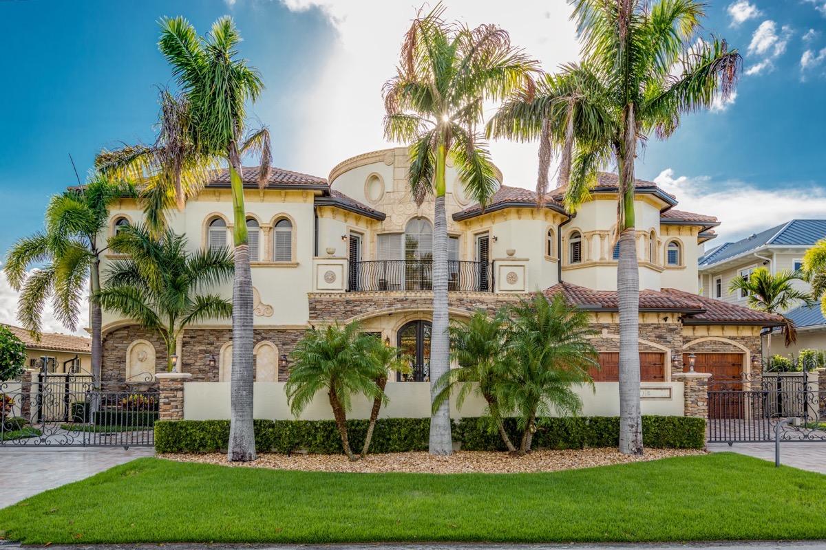lighthouse point - Residential