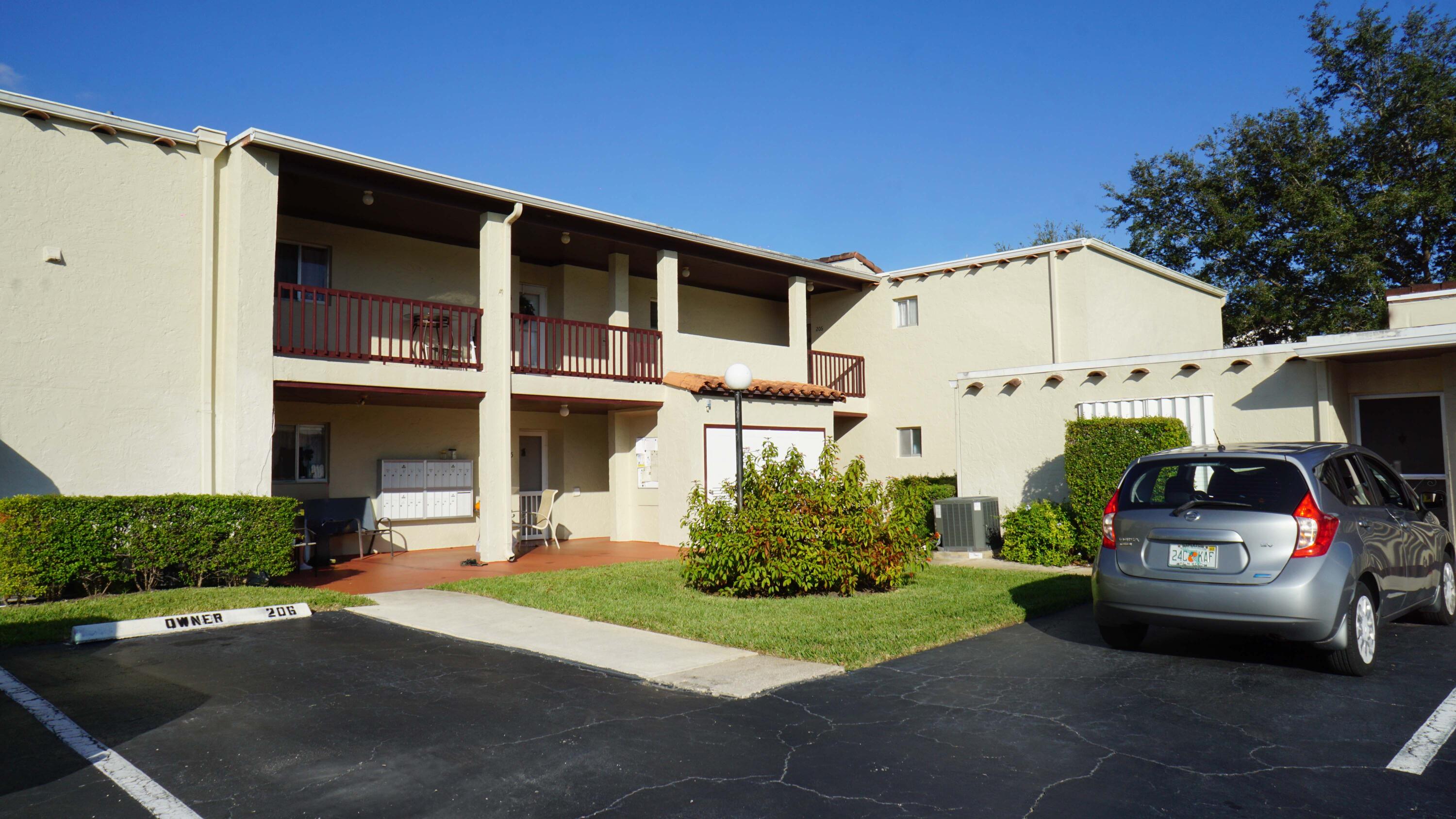 BOUNDBROOK CONDO S - Residential