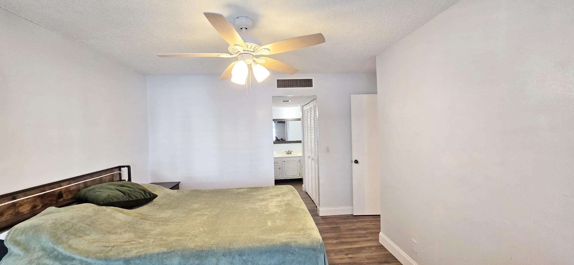 BOUNDBROOK CONDO S - Residential