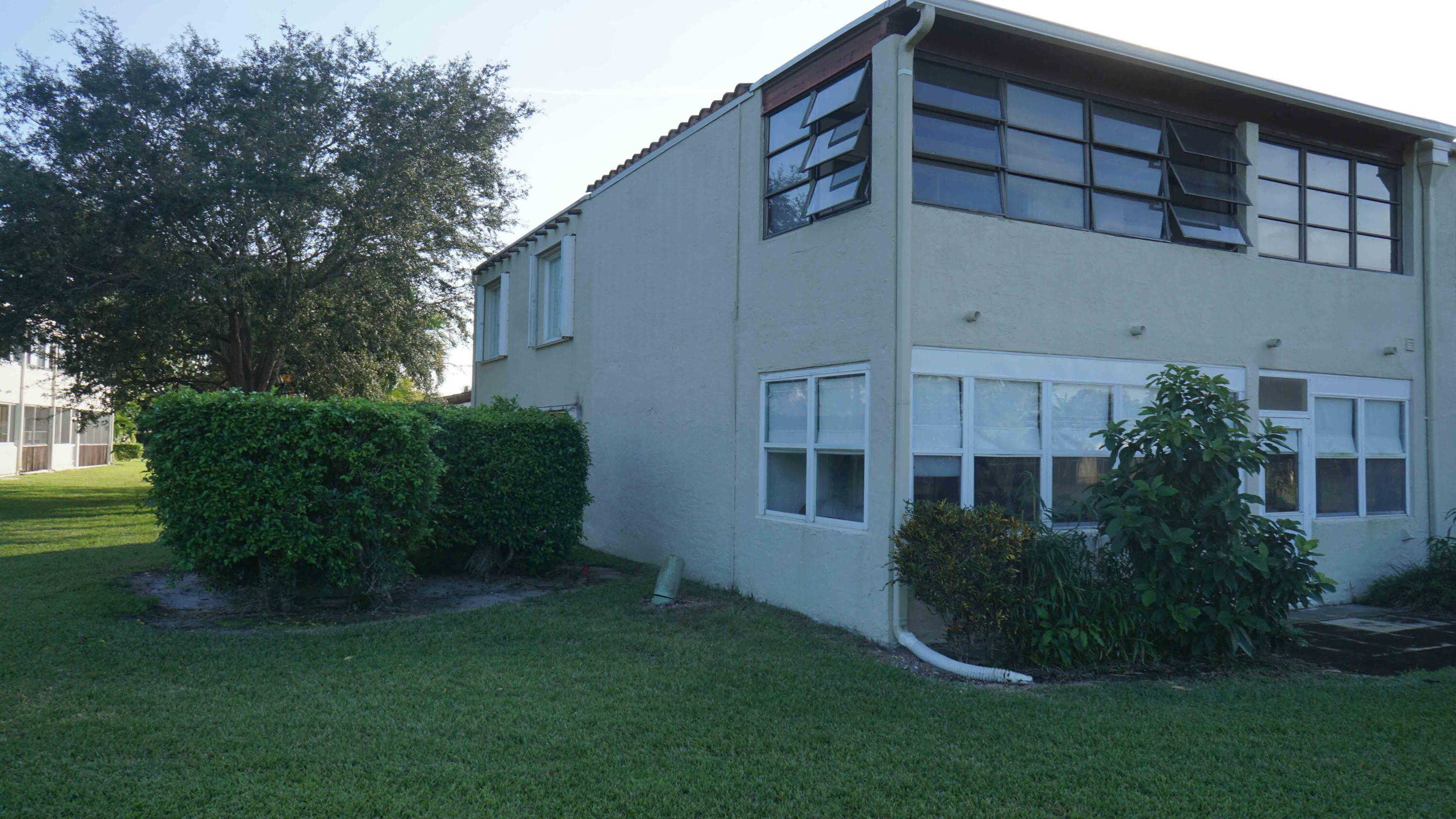 BOUNDBROOK CONDO S - Residential