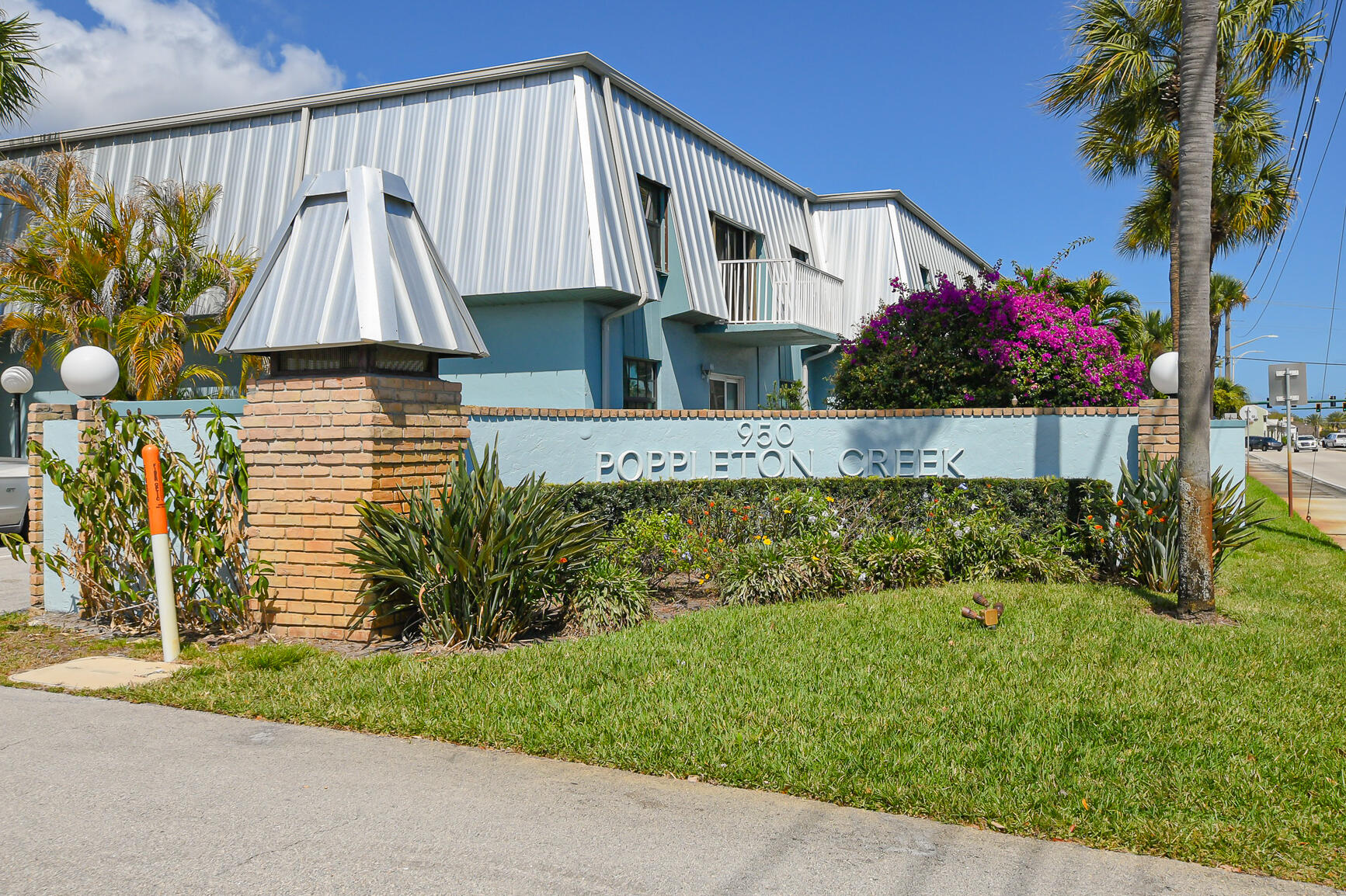 GARDENS AT POPPLETON CREEK CONDO - Residential