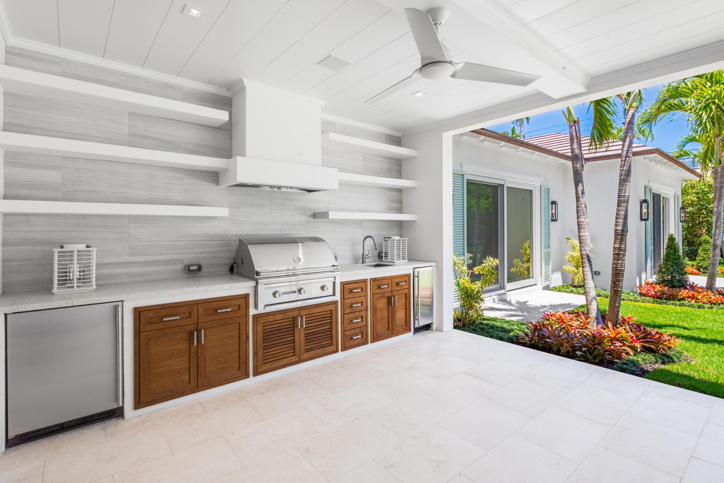 GULFSTREAM PROPERTIES PL & REPL IN PB 18 PGS 27 & - Residential