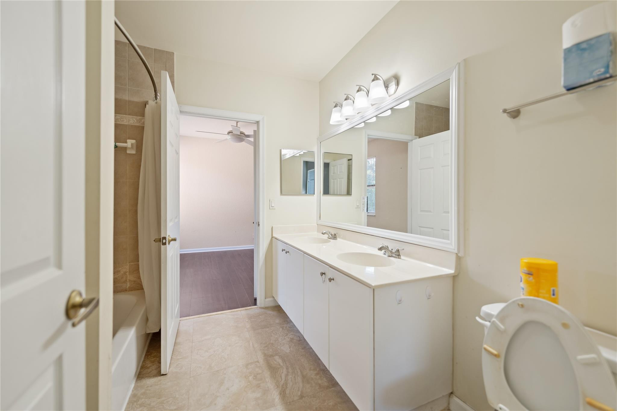 PARKSIDE ESTATES - Residential