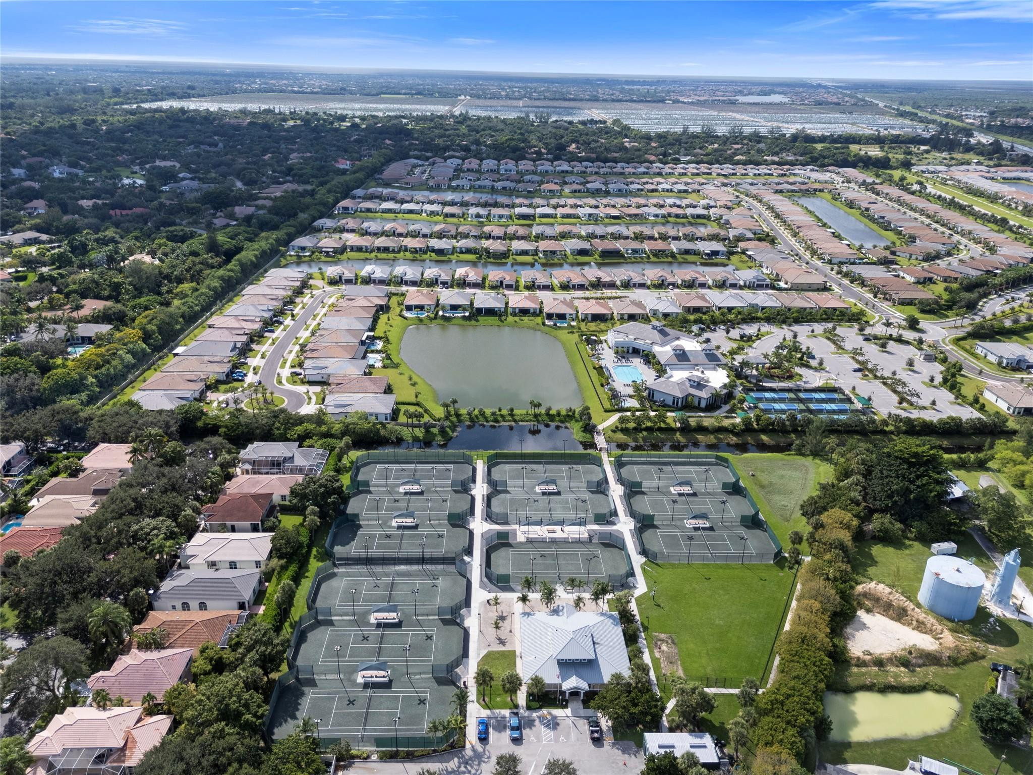 PARKSIDE ESTATES - Residential