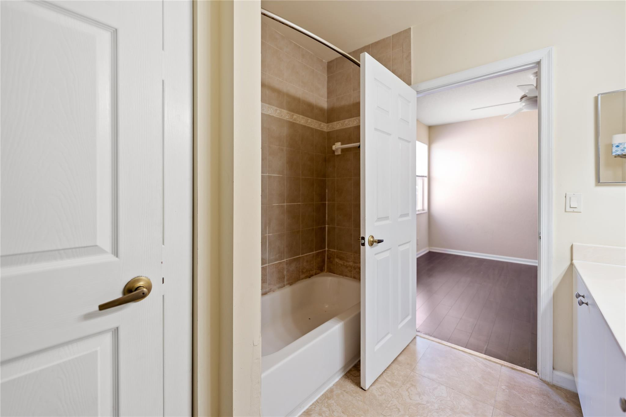 PARKSIDE ESTATES - Residential