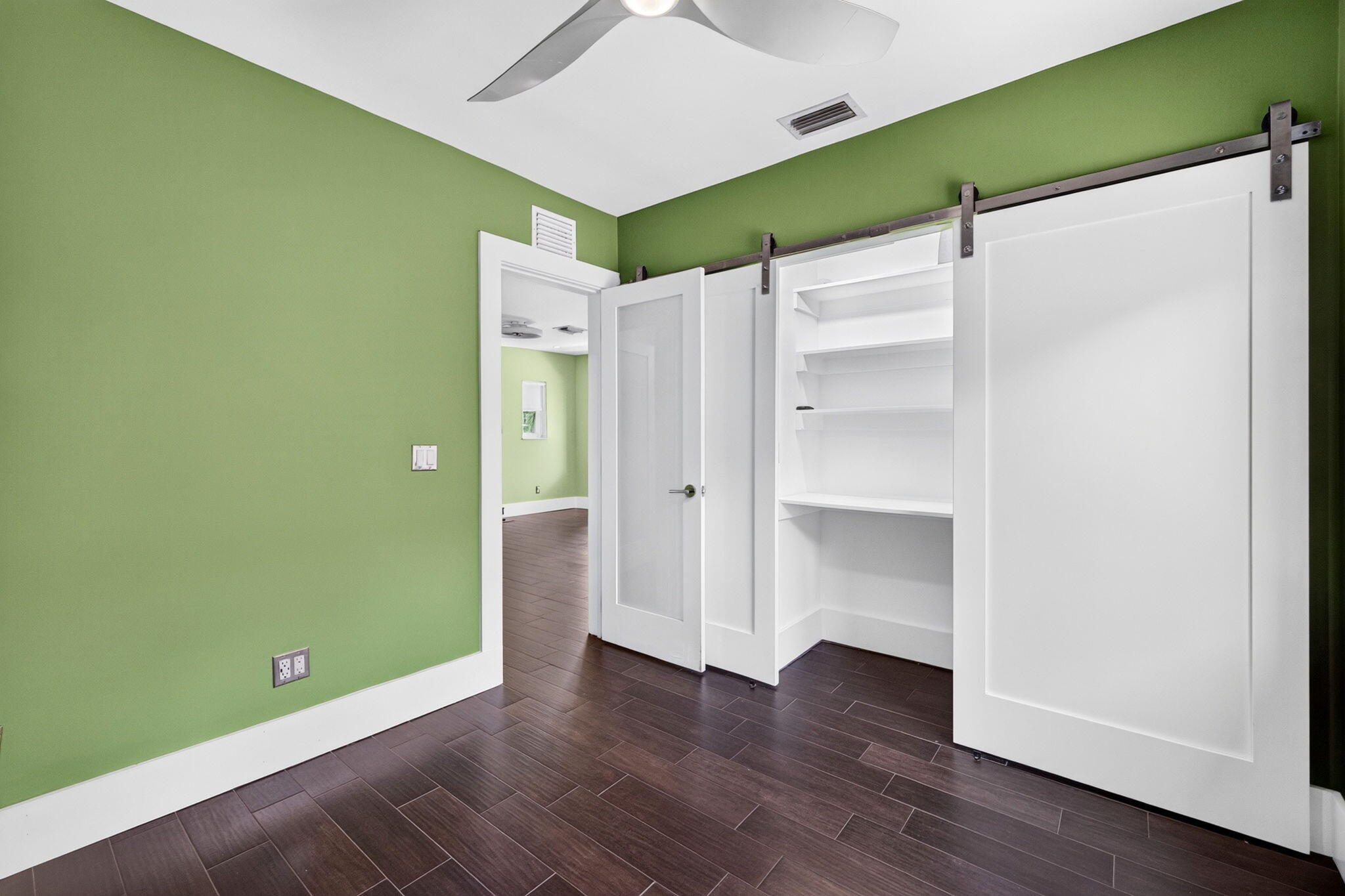 WHITE ACRES - Residential
