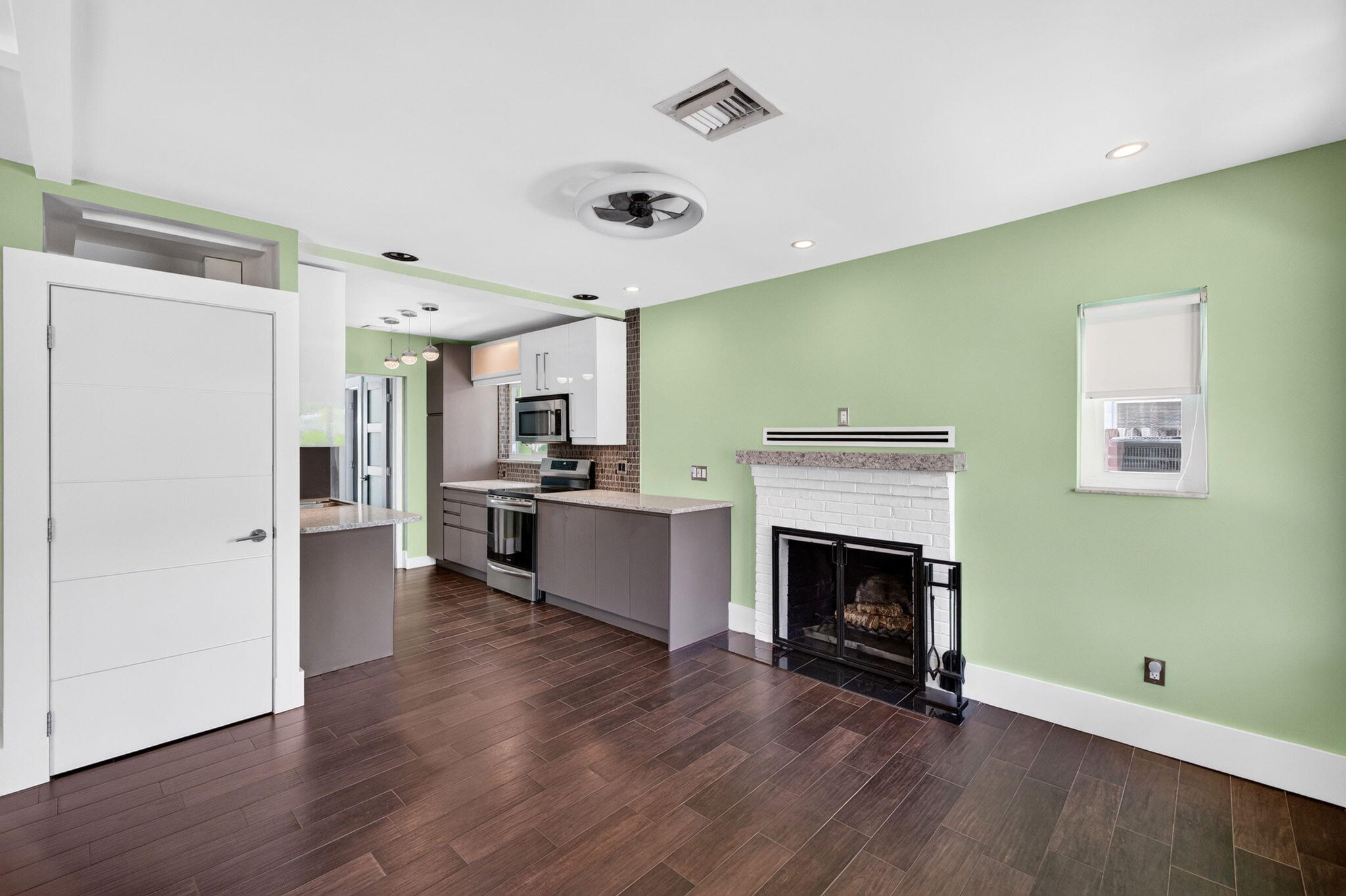 WHITE ACRES - Residential