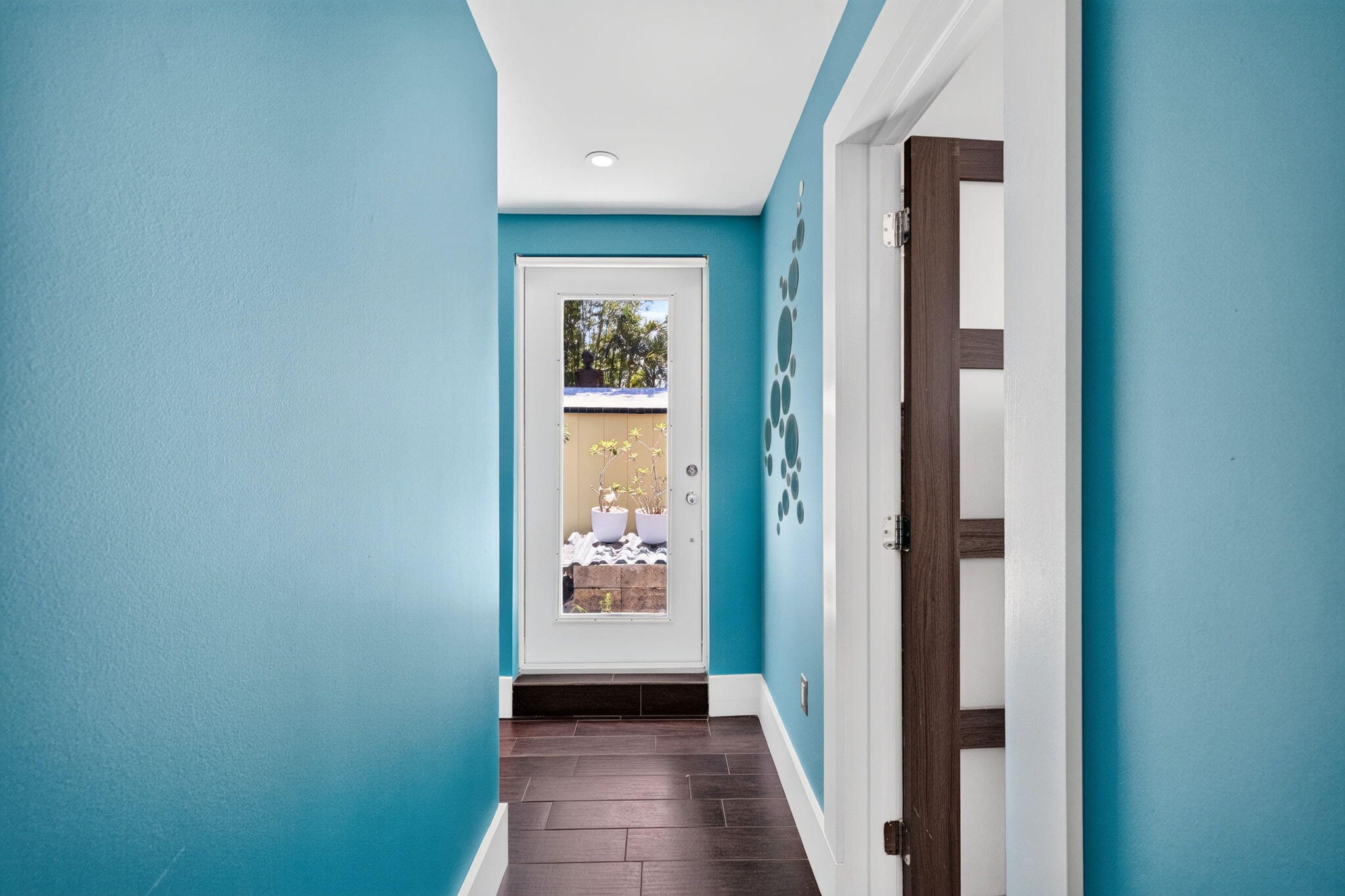 WHITE ACRES - Residential