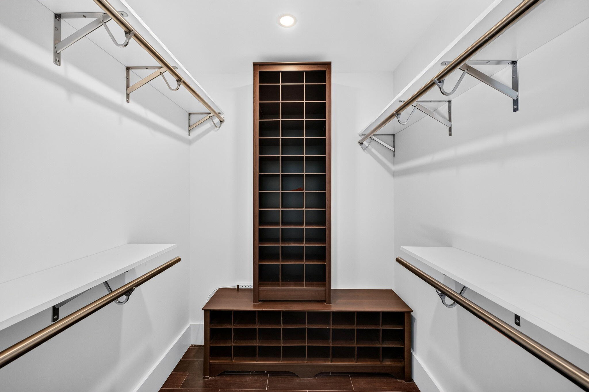 WHITE ACRES - Residential