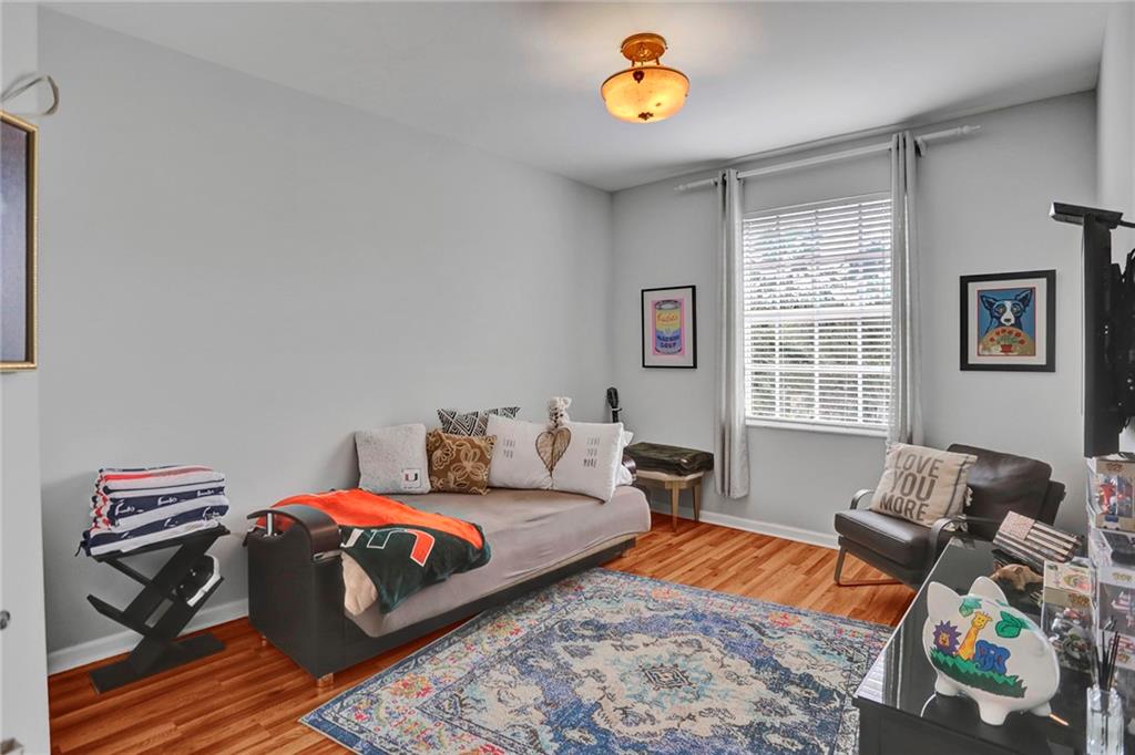 Sector 6 East 155-4 B - Residential