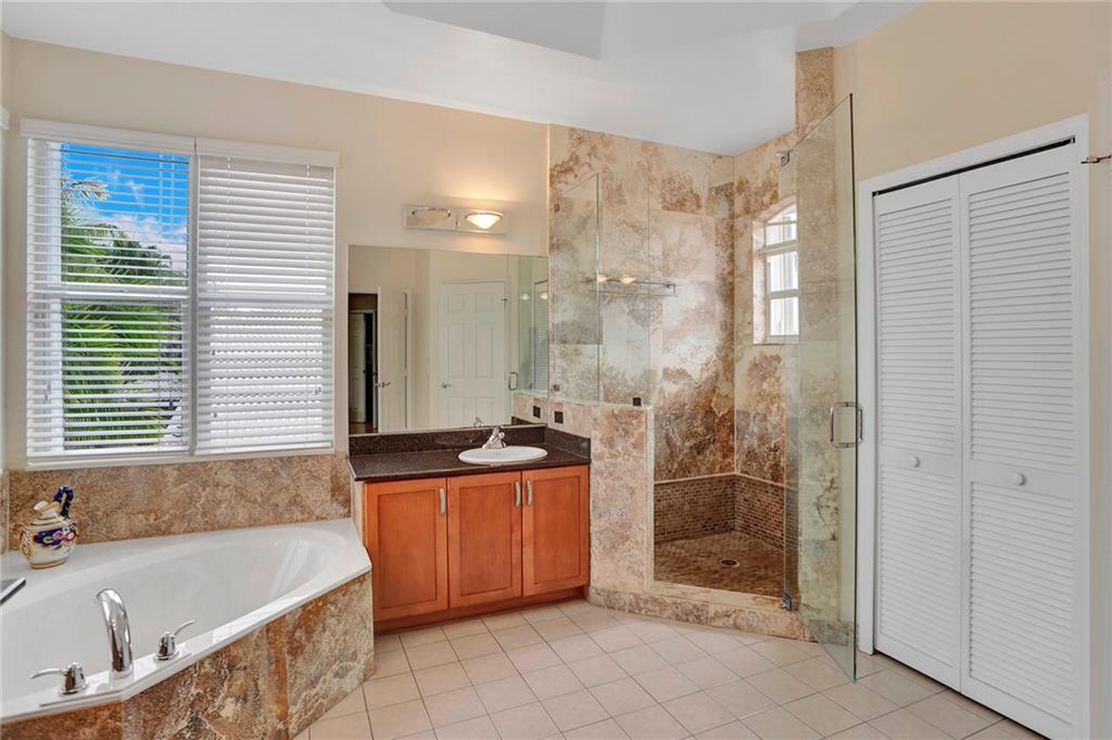 Sector 6 East 155-4 B - Residential