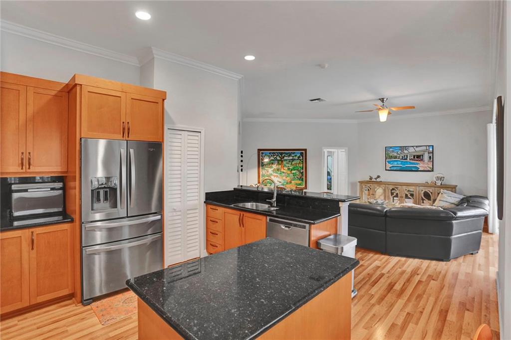 Sector 6 East 155-4 B - Residential