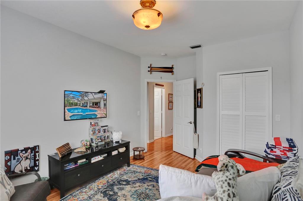 Sector 6 East 155-4 B - Residential