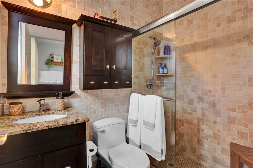 Sector 6 East 155-4 B - Residential