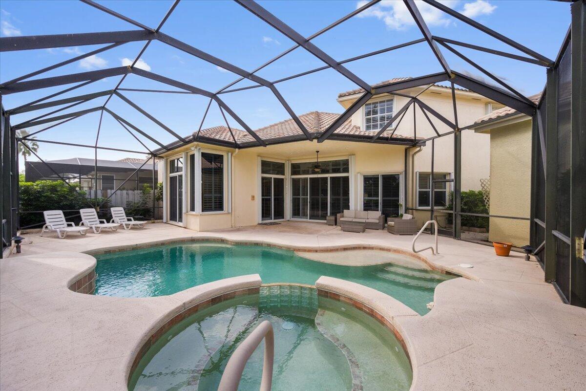 EAGLES LANDING OF P B POLO AND COUNTRY CLUB - Residential Lease
