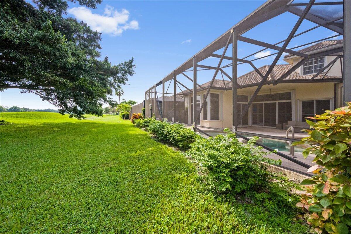 EAGLES LANDING OF P B POLO AND COUNTRY CLUB - Residential Lease