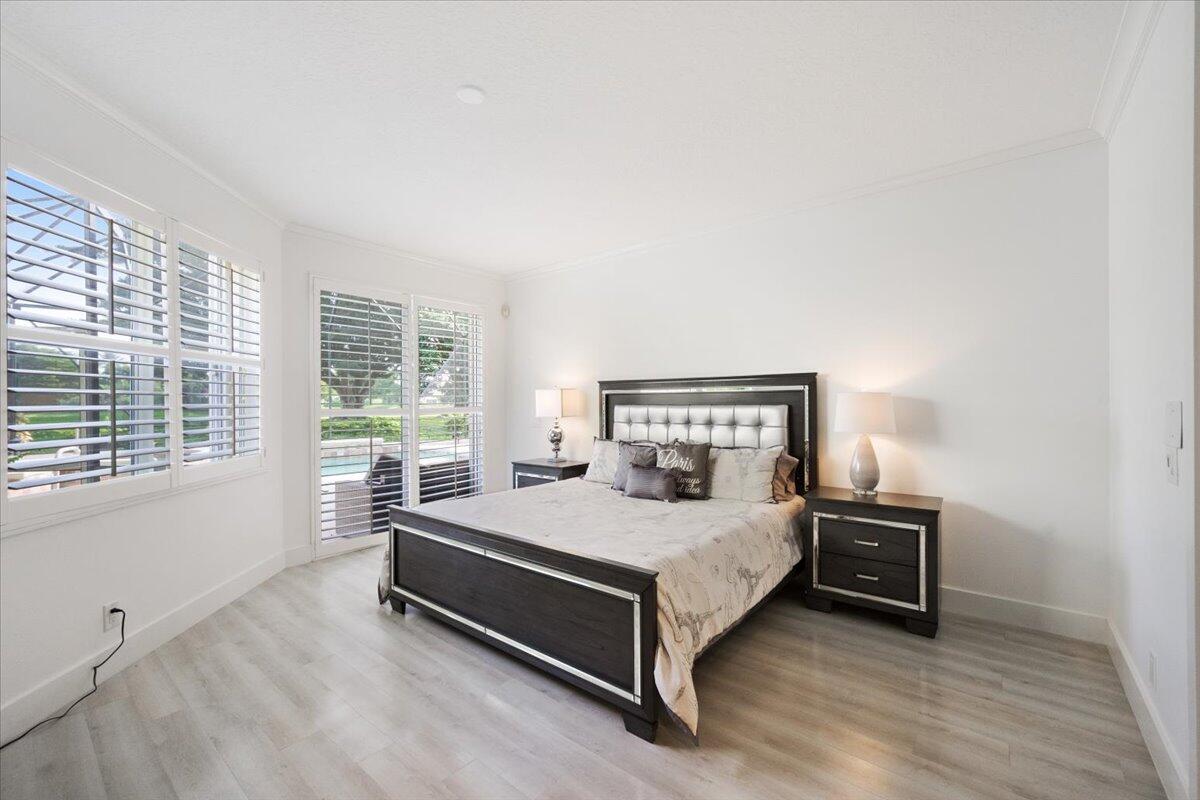 EAGLES LANDING OF P B POLO AND COUNTRY CLUB - Residential Lease
