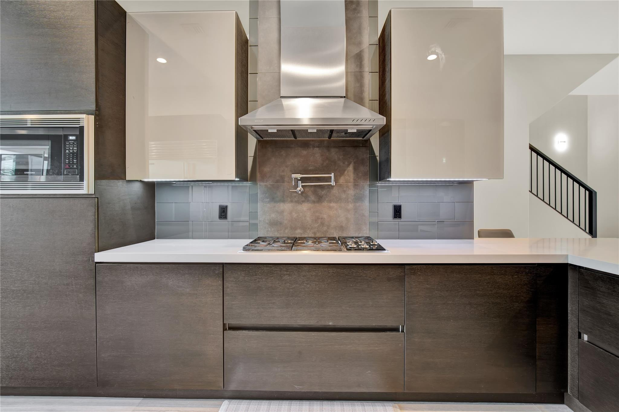 VILLAS AT RED REEF CONDO - Residential Lease