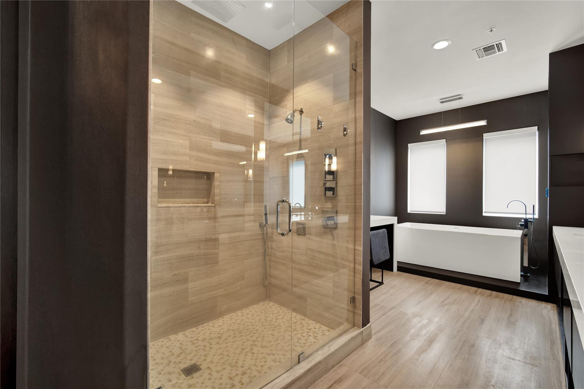 VILLAS AT RED REEF CONDO - Residential Lease