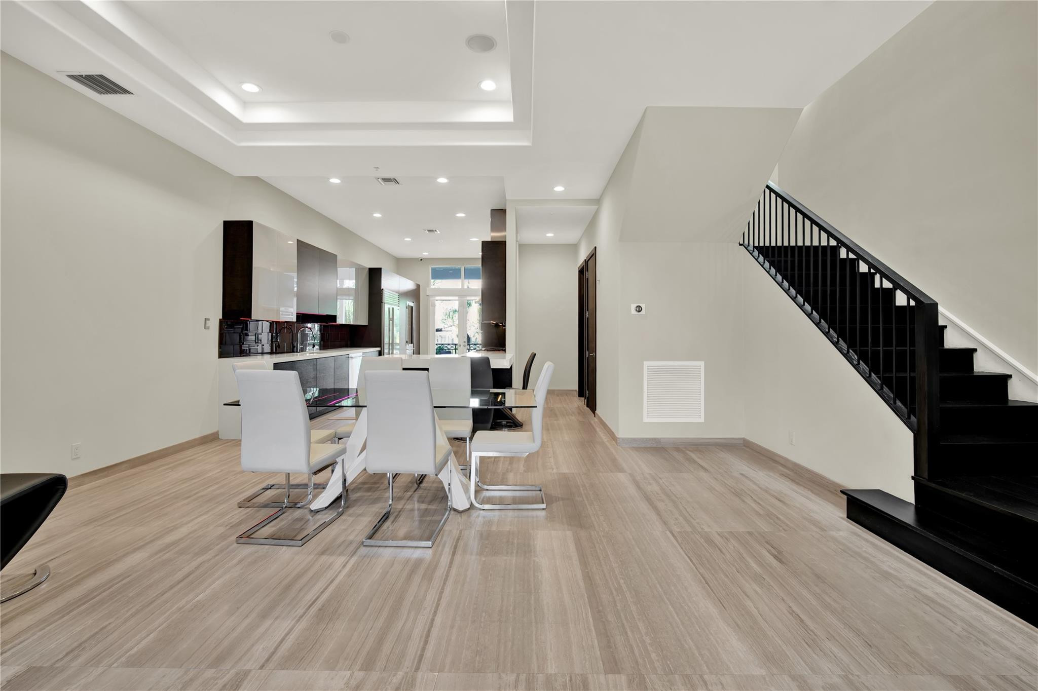 VILLAS AT RED REEF CONDO - Residential Lease