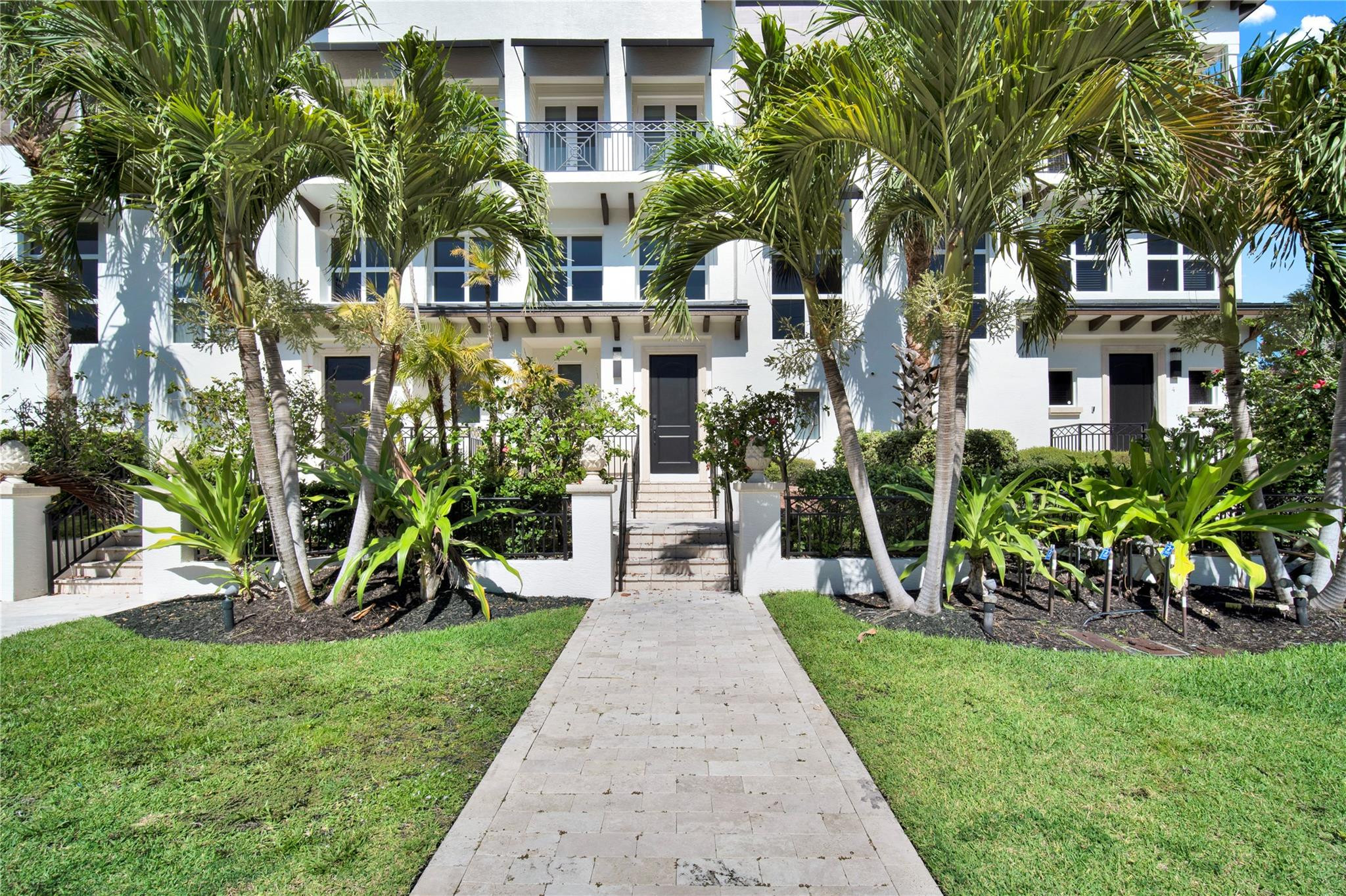Experience the epitome of coastal luxury living. Nestled just steps away from the ocean, this exceptional residence combines timeless elegance with modern convenience, offering an idyllic retreat that's also close tothe vibrant downtown dining and shopping scene. This expansive home boasts an impressive 4 stories of meticulously crafted living space, featuring 3 spacious bedrooms and 3.5 bathrooms in the main house, along with an additional bedroom and bathroom in the guest house. A private elevator is available to take you to all open floors. When it's time to elevate your perspective, head to the stunning rooftop deck to enjoy panoramic views of the surrounding area. Whether you're seeking a year-round residence or an exquisite vacation retreat. Direct access to South Beach Park.
