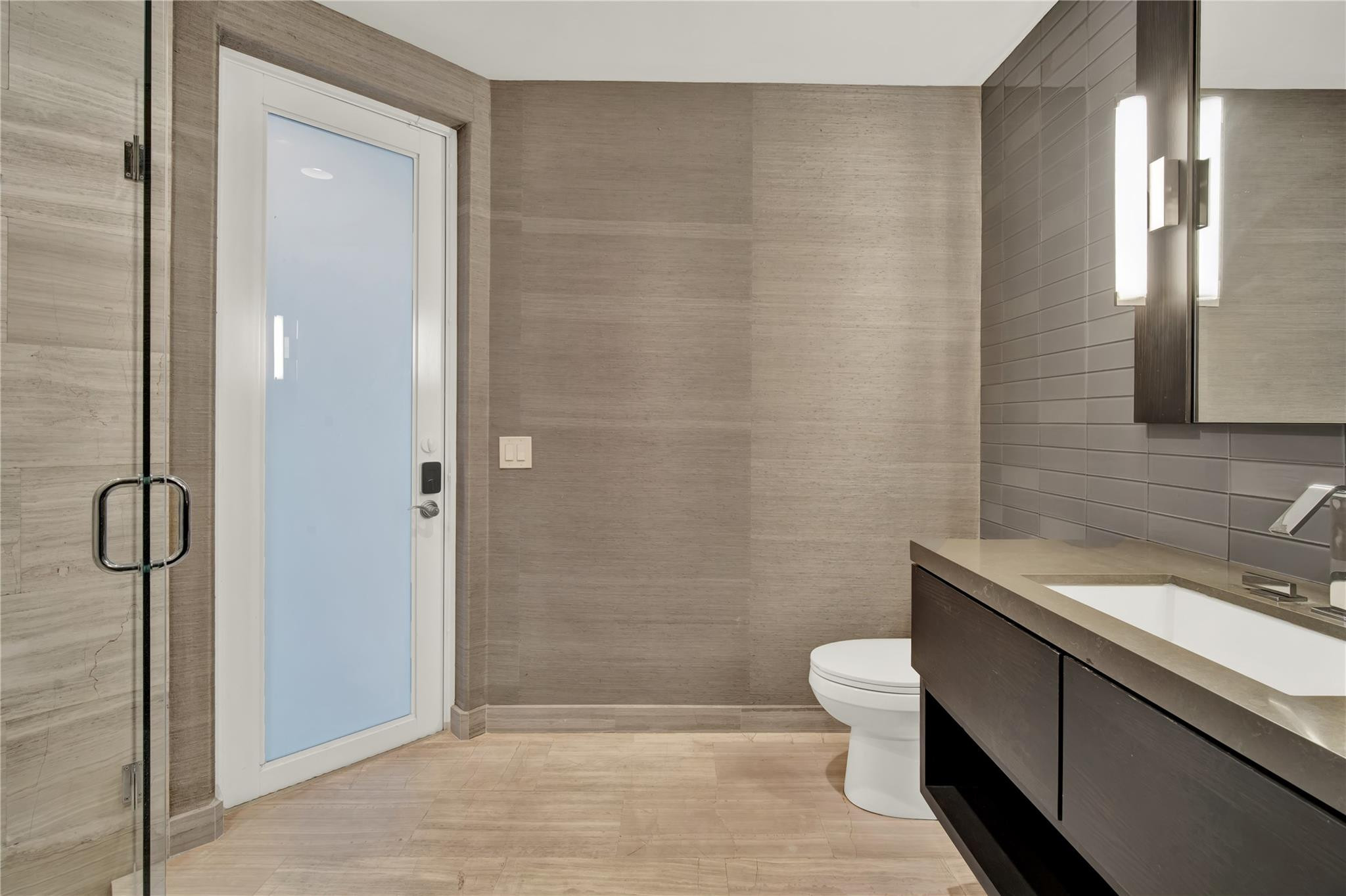 VILLAS AT RED REEF CONDO - Residential Lease