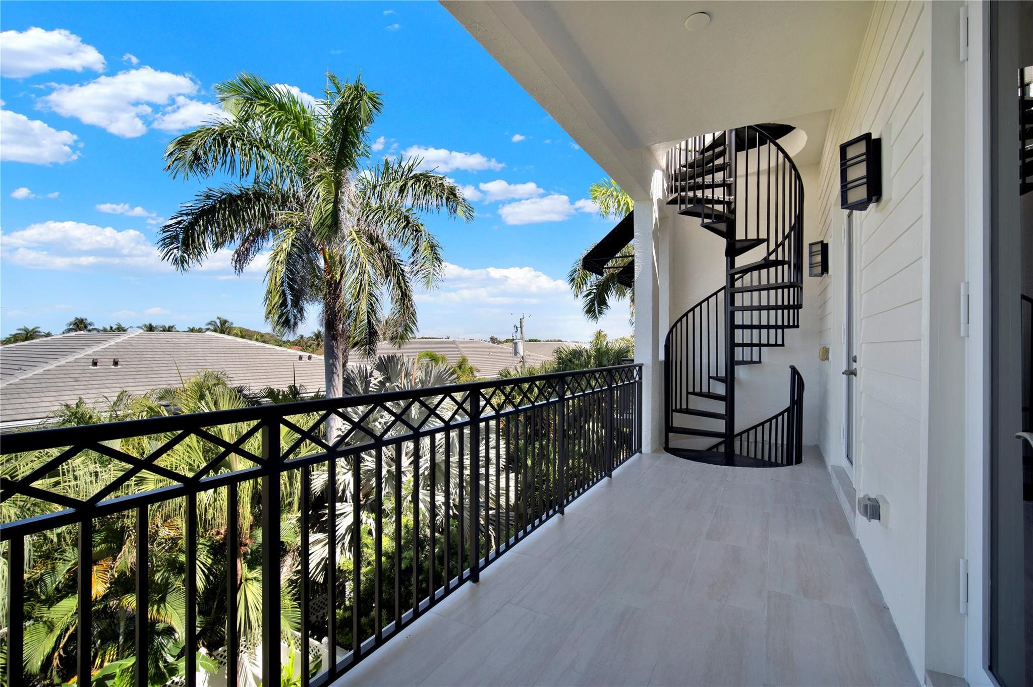 VILLAS AT RED REEF CONDO - Residential Lease